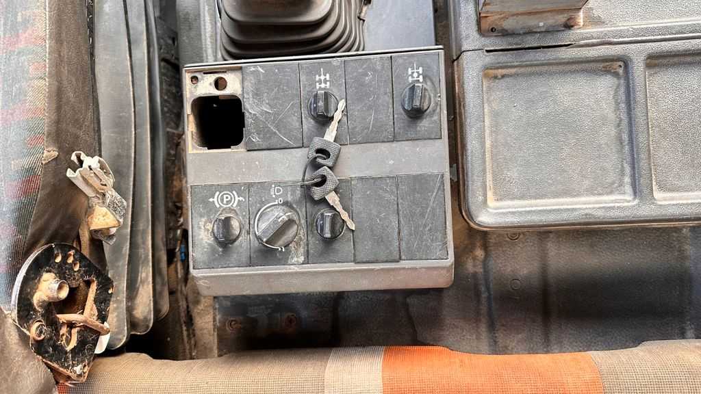 Mercedes-Benz SK 2544- Photo 10